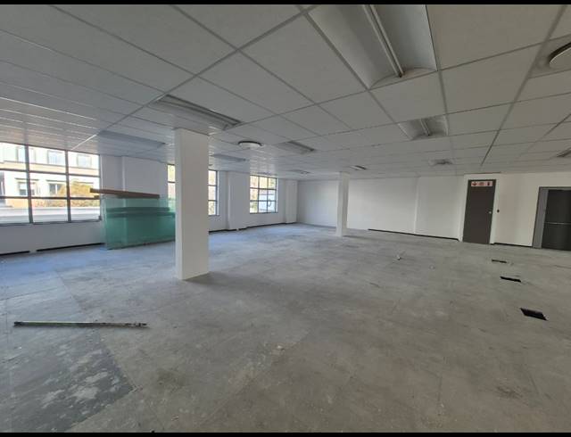 1,099M² OFFICE TO LET IN SANDTON CENTRAL